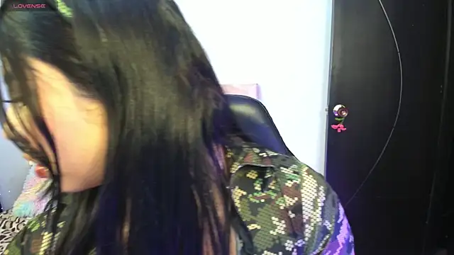 charlotte queen1320 online show from 8, 6, 2026