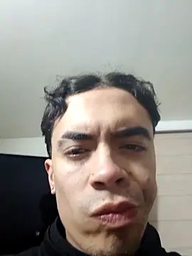 Snapshot of 18matthew chatting on 26, 11, 2025 18matthew online show from 26, 11, 2025