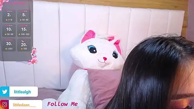 Snapshot of Abril_Velvet_a_ chatting on 16, 10, 2025 Abril Velvet a online show from 16, 10, 2025