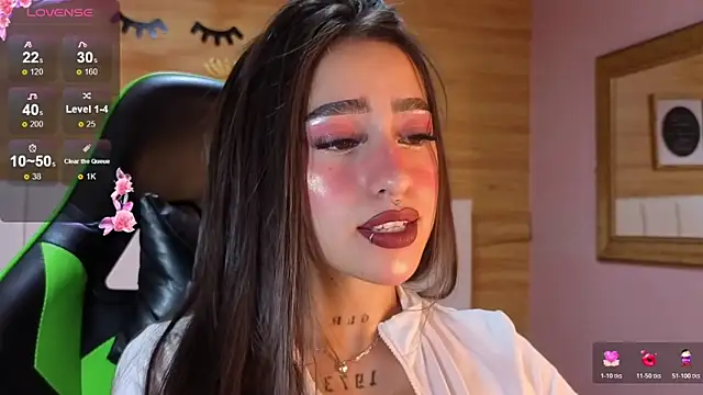 Snapshot of Abril_Velvet_a_ chatting on 23, 11, 2025 Abril Velvet a online show from 23, 11, 2025