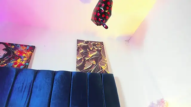 Annie switt online show from 14, 11, 2025