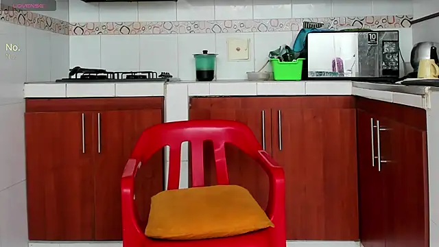 Snapshot of MiaBlaze_ chatting on 19, 2, 2026 MiaBlaze online show from 19, 2, 2026