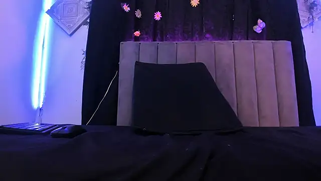 AkiraStone  online show from 3, 10, 2025