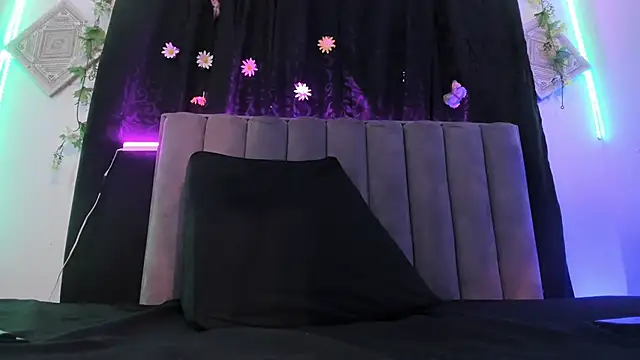 AkiraStone  online show from 1, 10, 2025