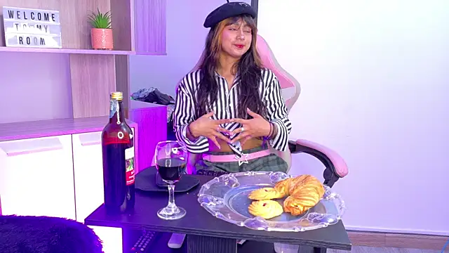 Conejita 420 online show from 18, 12, 2025