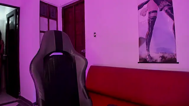 Nix Girl online show from 17, 9, 2025