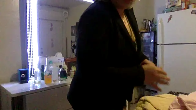 toomuchofafreak online show from 17, 3, 2026