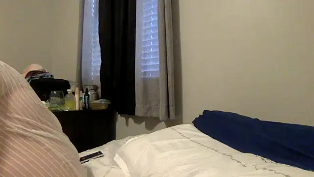 toomuchofafreak online show from 11, 2, 2026