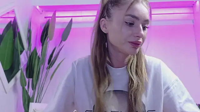 KaseyQuinn  online show from 30, 4, 2026