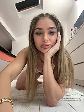 KaseyQuinn  online show from 2, 11, 2025