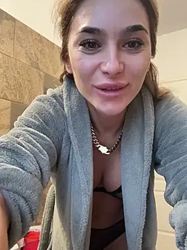 KaseyQuinn  online show from 28, 10, 2025