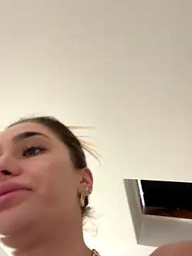 KaseyQuinn  online show from 12, 11, 2025