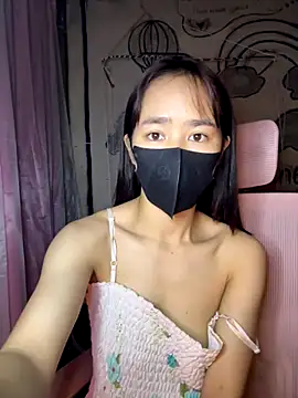 TiNa 04 online show from 4, 12, 2025