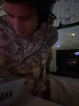 StrokingDaddy4 online show from 15, 4, 2026