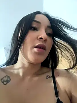 ReinaChloe online show from 21, 9, 2025