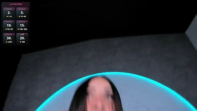 ReinaChloe online show from 28, 10, 2025