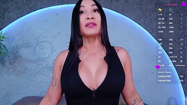 Snapshot of ReinaChloe chatting on 23, 5, 2026 ReinaChloe online show from 23, 5, 2026
