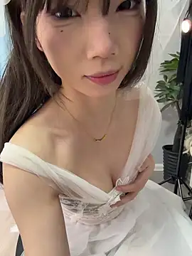 Yiyi-707 online show from 25, 2, 2026