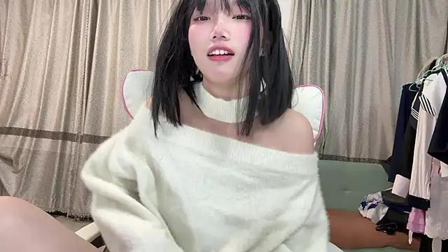 Yiyi-707 online show from 22, 10, 2025