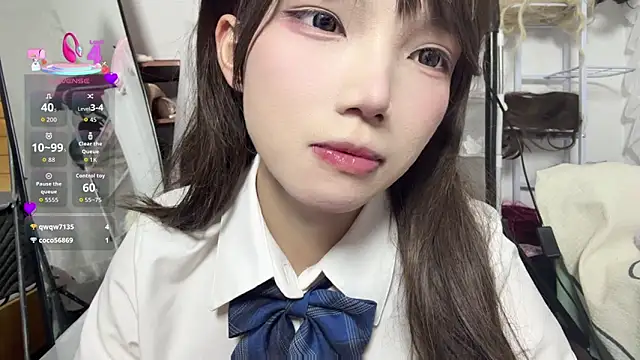 Yiyi-707 online show from 30, 11, 2025