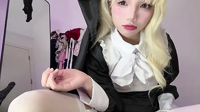 Yiyi-707 online show from 28, 9, 2025