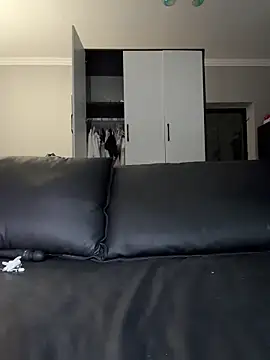 Yiyi-707 online show from 23, 3, 2026