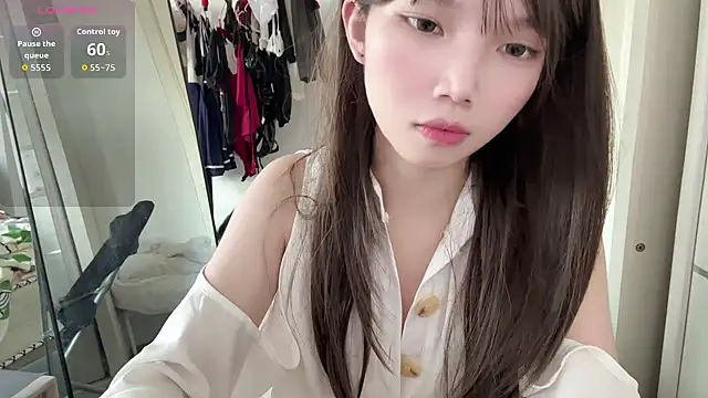 Yiyi-707 online show from 10, 9, 2025