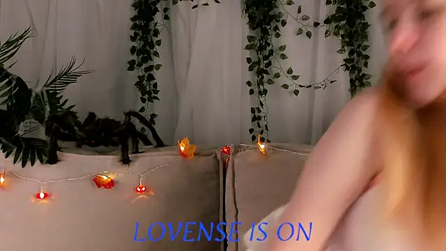 ElizSpieth online show from 20, 10, 2025