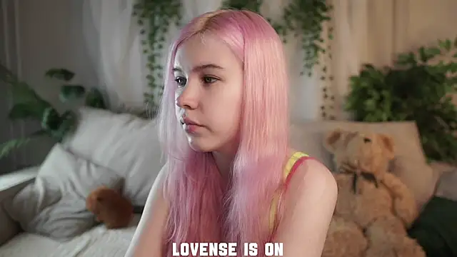 ElizSpieth online show from 1, 12, 2025