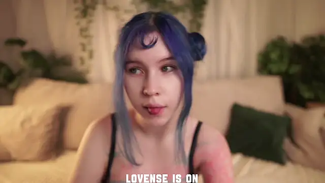 Snapshot of ElizSpieth chatting on 17, 12, 2025 ElizSpieth online show from 17, 12, 2025