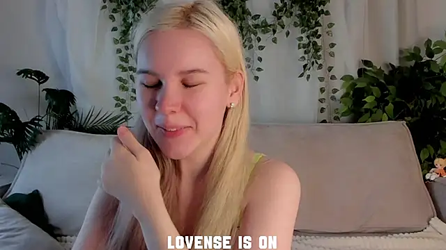 ElizSpieth online show from 23, 11, 2025