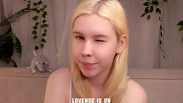 ElizSpieth online show from 13, 11, 2025