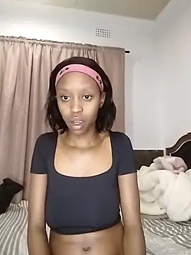 LonelyQueenxx25 online show from 29, 9, 2025