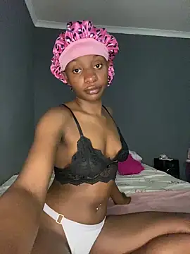 LonelyQueenxx25 online show from 1, 2, 2026