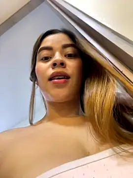 Snapshot of CharlotteBrownn_ chatting on 2, 11, 2025 CharlotteBrownn online show from 2, 11, 2025