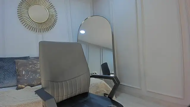 Snapshot of CharlotteBrownn_ chatting on 2, 10, 2025 CharlotteBrownn online show from 2, 10, 2025