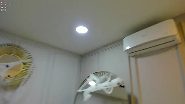 Snapshot of CharlotteBrownn_ chatting on 31, 10, 2025 CharlotteBrownn online show from 31, 10, 2025