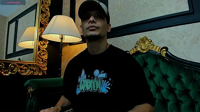 Snapshot of AlessandroKiing chatting on 22, 4, 2026 AlessandroKiing online show from 22, 4, 2026