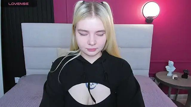 RuthBryant online show from 17, 11, 2025