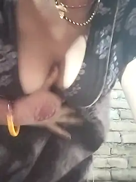 rani8008 online show from 6, 10, 2025