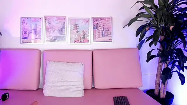 Snapshot of Yumii_sweetgirl chatting on 11, 9, 2025 Yumii sweetgirl online show from 11, 9, 2025