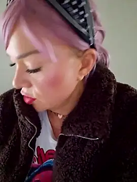 Sugarloveless online show from 13, 3, 2026