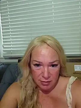 Sugarloveless online show from 28, 9, 2025