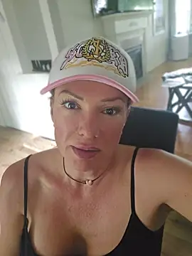 Sugarloveless online show from 16, 6, 2026