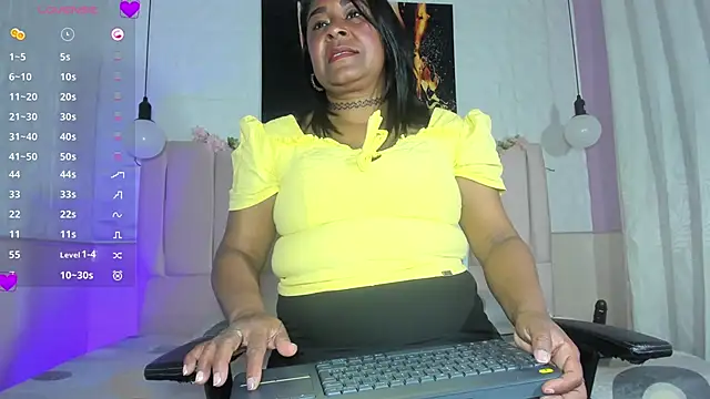 mya blaze online show from 24, 9, 2025