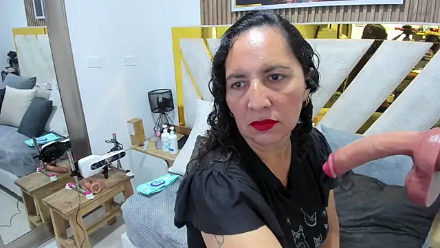 Snapshot of Luna_Naughty1 chatting on 9, 7, 2026 Luna Naughty1 online show from 9, 7, 2026