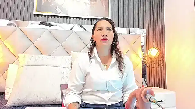 Luna Naughty1 online show from 15, 10, 2025