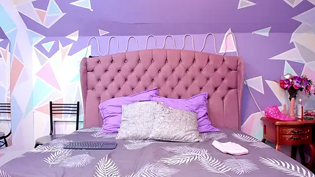 ZaharaSkylar online show from 19, 9, 2025