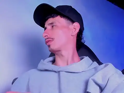 Damartinez27 online show from 4, 3, 2026