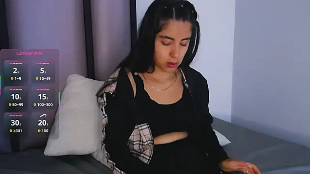 Snapshot of Lucy-23 chatting on 30, 9, 2025 Lucy-23 online show from 30, 9, 2025